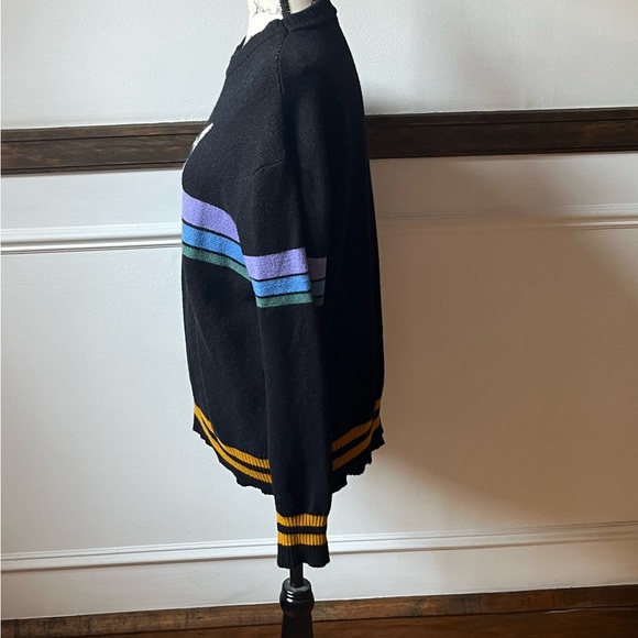 Banana Sweater 🍌 - Picture 5 of 6